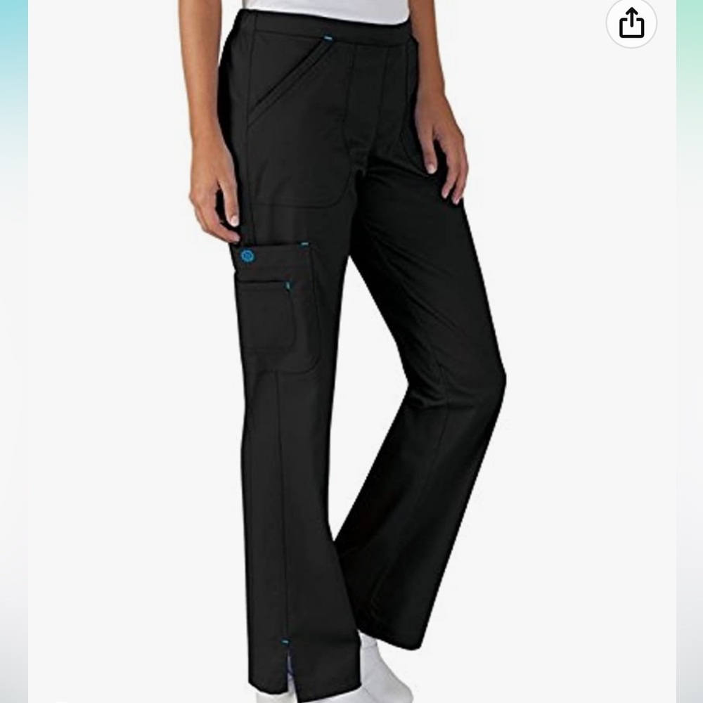White swan bring it on stretch mega pocket cargo scrub pants in black NWT